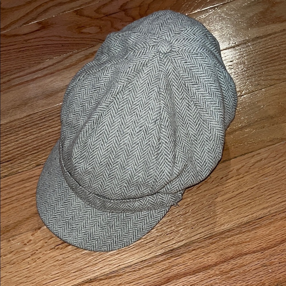 Ellen Tracy Gray Herringbone Newsboy Cap